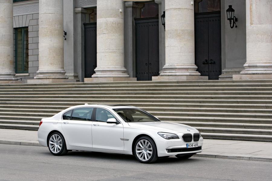  BMW 760iL 2009 года  (фото 43 из 44)